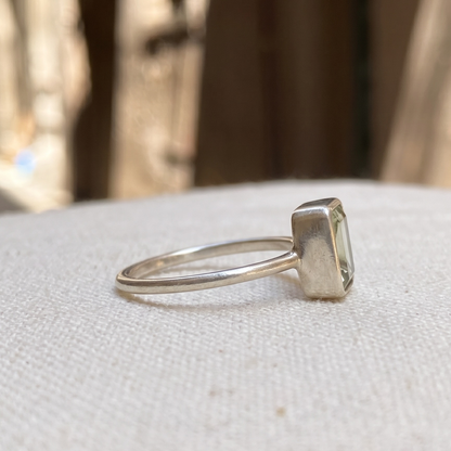 Anillo Prasiolita Facetado